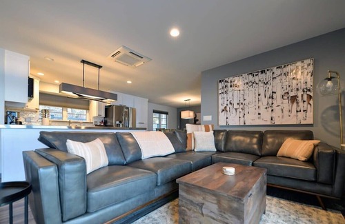 Coeur d'Alene House | Welcome to the lake! Enjoy the dock and views.