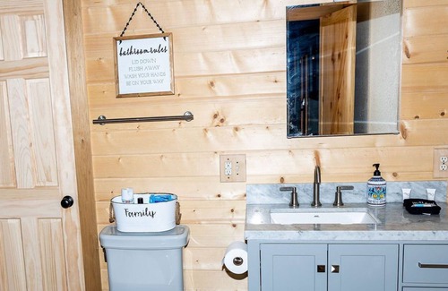 Flat Top House | Welcome to The Lodge ! Amazing location !
