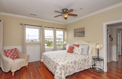 Bald Head Island Bed & Breakfast | Welcome to The Marsh Harbour Inn-Ship Watch