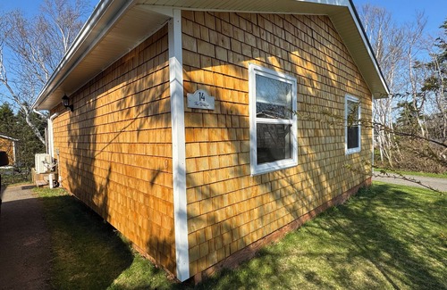 Cavendish Cabin | Welcome to the “Willow”