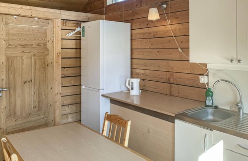 Stavsjo House | Welcome to this charming cottage on the lake!