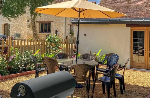 Noyant-Villages House | Welcome to this beautiful cottage with private pool located between Tours (45 km) and Angers (65 km)