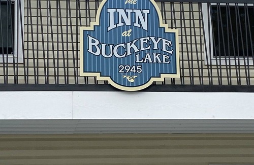 Millersport Apartment | Welcome to unit #4 (upstairs) The “Inn” at Buckeye Lake - On the Water!
