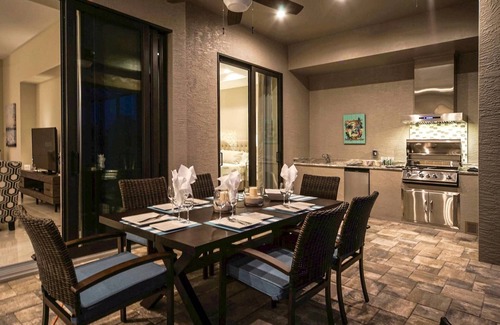 Pelican House | Welcome to Villa Memory Lake , heated Pool, Jacuzzi, free WIFI