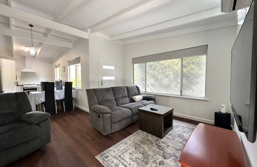 Middleton Beach Apartment | Welcome to Whale Song
