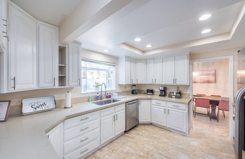 Green Valley North House | Welcome to your Dream Home, up to 12 guests!