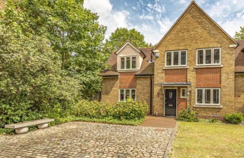Greenwich West House | Welcome To Your Home