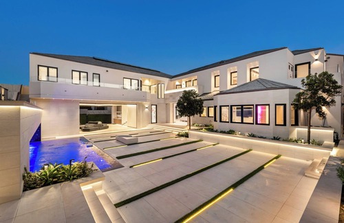 Western Malibu Villa | Welcome to your Malibu seaside paradise!