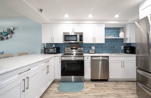 Madeira Beach Condo | Welcome to Your Oceanfront Paradise in Madeira Beach!