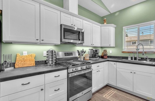 Lincoln City House | Welcome to your perfect coastal escape! 3-bedroom, 2-bath Beach Bungalow