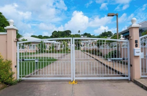 Prospect Apartment | Welcome to your Private Gated Oasis Near The Beach 2