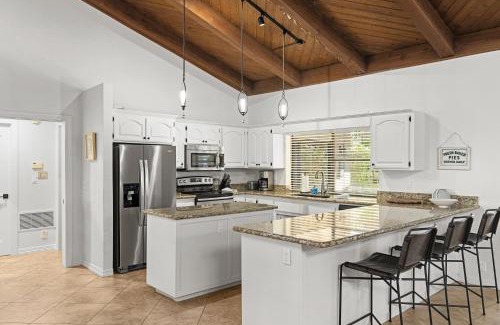 Pinnacle Peak Shadows House | Welcome to your serene getaway
