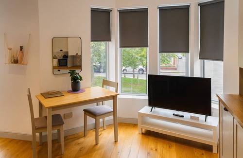Grangetown Apartment | Welcome to Your Stylish City Stay in Cardiff