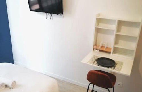 Agen Apartment | WelcomeAgen Electrik Lady appartement 4 Wifi Fibre 700m Gare