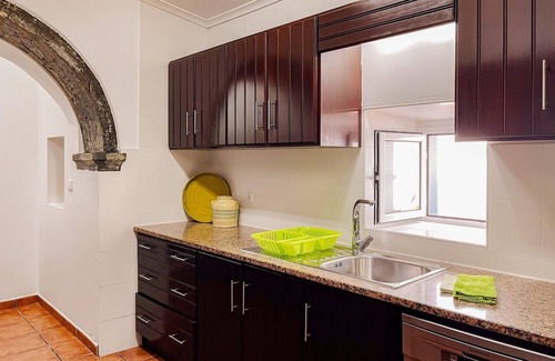Caloura House | WelcomeBuddy - Casa Tia Néné - Green Glassyard