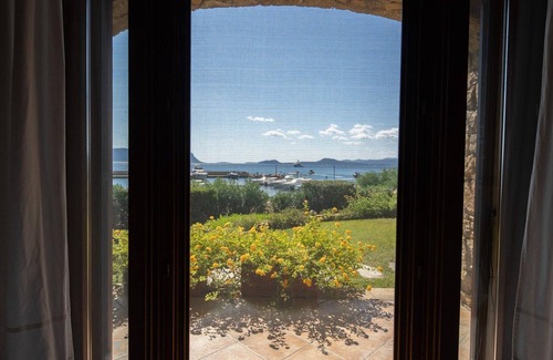 Baia Caddinas Villa | Welcomely - Villa Acqua Marina