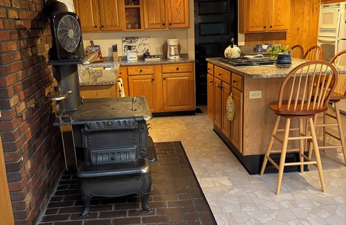 Mount Desert Other | Welcoming 1-bedroom farmhouse on Mount Desert Island
