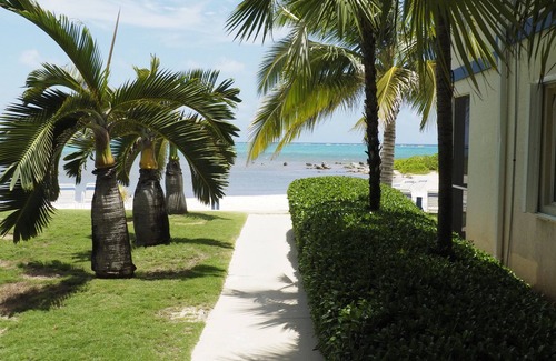 Rum Point Condo | Welcoming 2 bed 2 1/2 bath with stunning ocean views - Retreat # 32