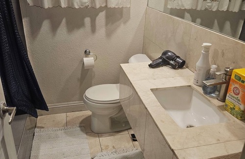 Las Vegas Apartment | Welcoming 2-bedroom apartment with AC in vibrant Las Vegas