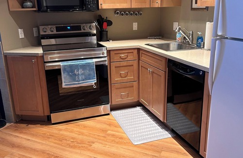 Birch Bay Condo | Welcoming 2-bedroom condo close to the beach in charming Birch Bay.