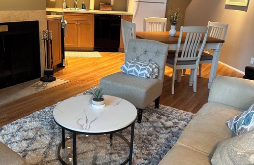Birch Bay Condo | Welcoming 2-bedroom condo close to the beach in charming Birch Bay.