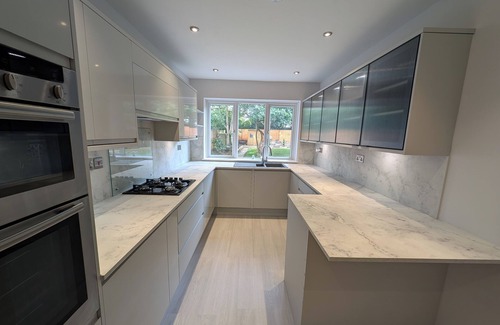 St. Margarets and North Twickenham House | Welcoming 5-bedroom house with WiFi in Twickenham
