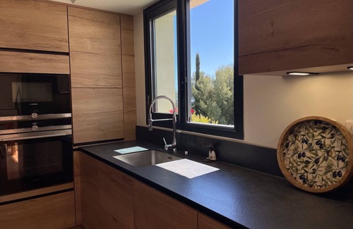 Vence Villa | Welcoming air-conditioned villa with lovely sea view and swimming pool surrounded by olive trees