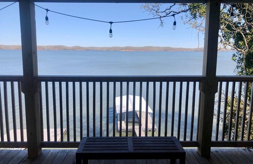 New Concord House | Welcoming and Cozy 2 bedroom KY lake cottage * Beautiful Views!