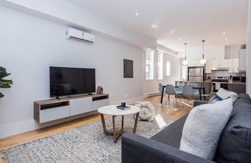 Plateau Mont Royal Apartment | Welcoming and Homey unit near Mount Royal by DenStays