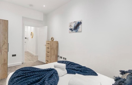 Golders Green Apartment | Welcoming and Spacious Apartment- Excellent Location