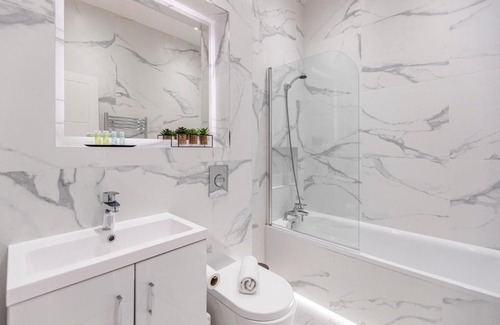 Golders Green Apartment | Welcoming and Spacious Apartment- Excellent Location