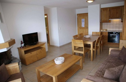 Nendaz Apartment | Welcoming apartment with views