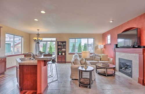 Mountain View District House | Welcoming Bend Home < 4 Mi to Pilot Butte!