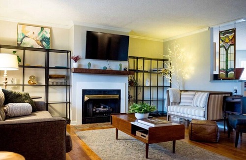 Asheville House | Welcoming Couples and Groups to Asheville. King Beds, Hot tub!