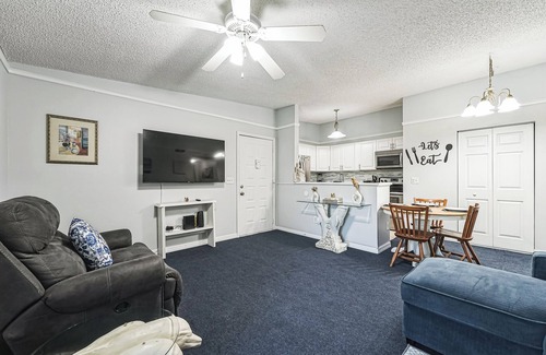 Lake Frederica Condo | Welcoming Cozy 2BR/2BA Condo Near Downtown Orlando & Attractions