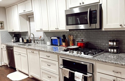 McKinney House | Welcoming cozy where love and light dewll 3-bedroom with AC in charming McKinney
