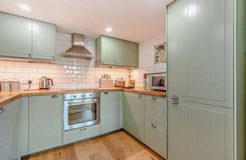 Stow-on-the-Wold Apartment | Welcoming dog friendly Apartment - The Old School House