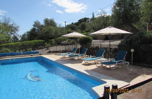 Estoi Villa | Welcoming family villa Near Santa Barbara De Nexe, with Private Pool