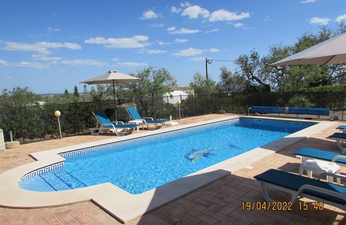 Estoi Villa | Welcoming family villa Near Santa Barbara De Nexe, with Private Pool