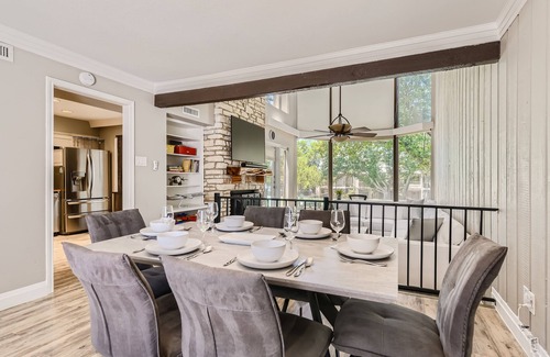 Lakeway House | Welcoming Home for Tennis Lovers & Outdoor Escapes