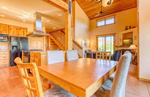 Moab South Valley House | Welcoming Home with WiFi & Amazing Views - Dog-Friendly