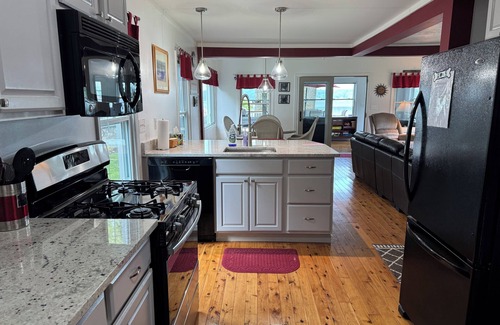 Onsted House | Welcoming lake house on beautiful Sand Lake in Irish Hills