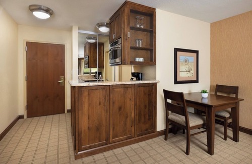 Crested Butte Hotel | Welcoming Mountain Suite w/Unmatched Scenic Views Ideal for Couple Stays