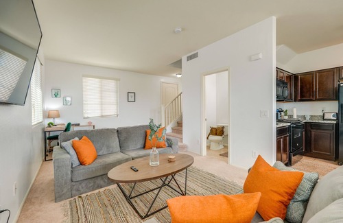 Vinsanto House | Welcoming Phoenix Home w/Community Amenities!