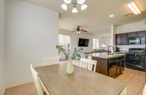 Vinsanto House | Welcoming Phoenix Home w/Community Amenities!
