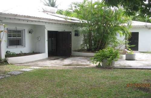Lascelles Villa | Welcoming Platinum Coast Villa Escape Holetown, 3 BR, 260m to beach (see video)!