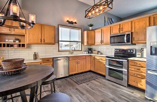 West Fargo House | Welcoming West Fargo Retreat w/Backyard!