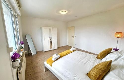 Hollerich Apartment | Well-Appointed 2BR flat with terrace&parking-HOL127