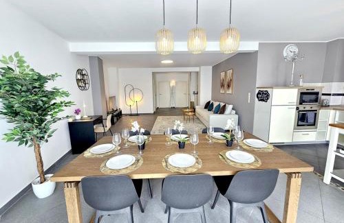 Hollerich Apartment | Well-Appointed 2BR flat with terrace&parking-HOL127