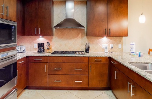 Orange Beach Condo | Well-appointed home in beachfront resort with pool, sauna, & central AC